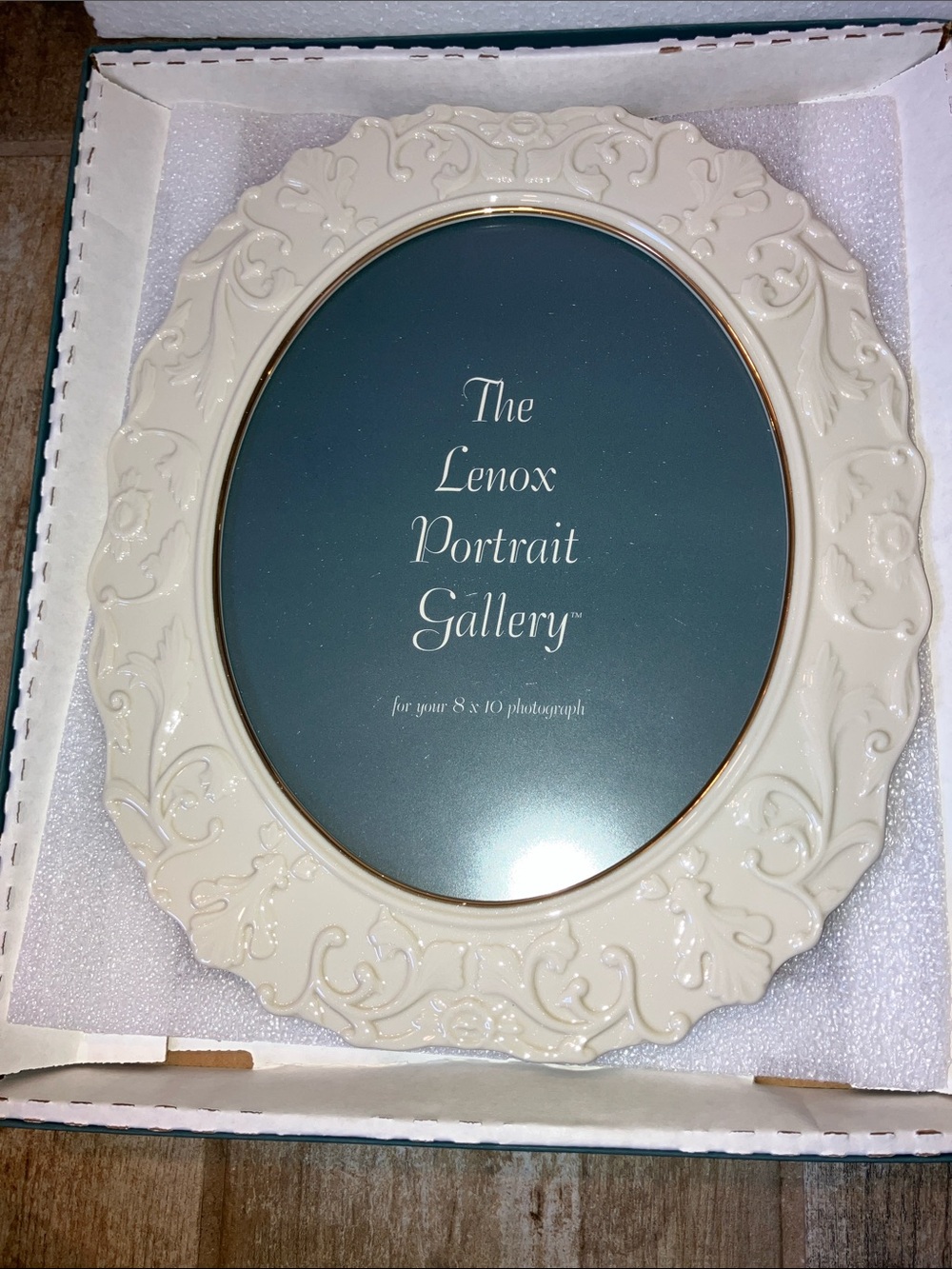 LENOX PORTRAIT GALLERY GEORGIAN IVORY VINTAGE 8x10 FRAME